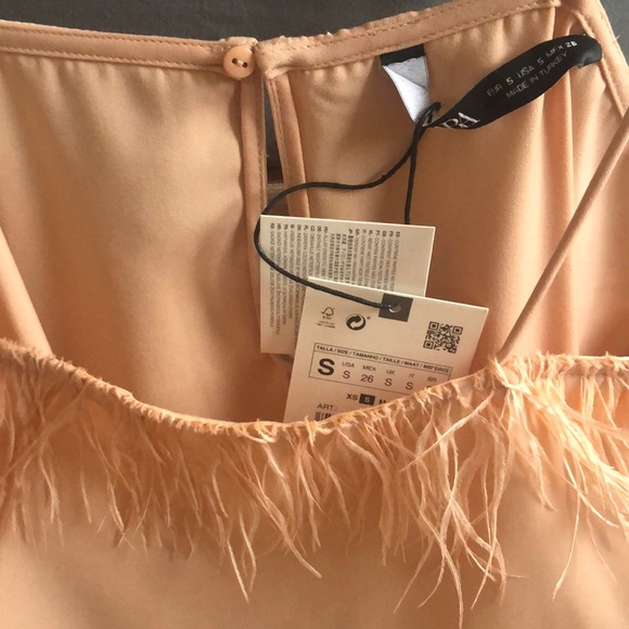 Pink feather tank top - Picture 2 of 3